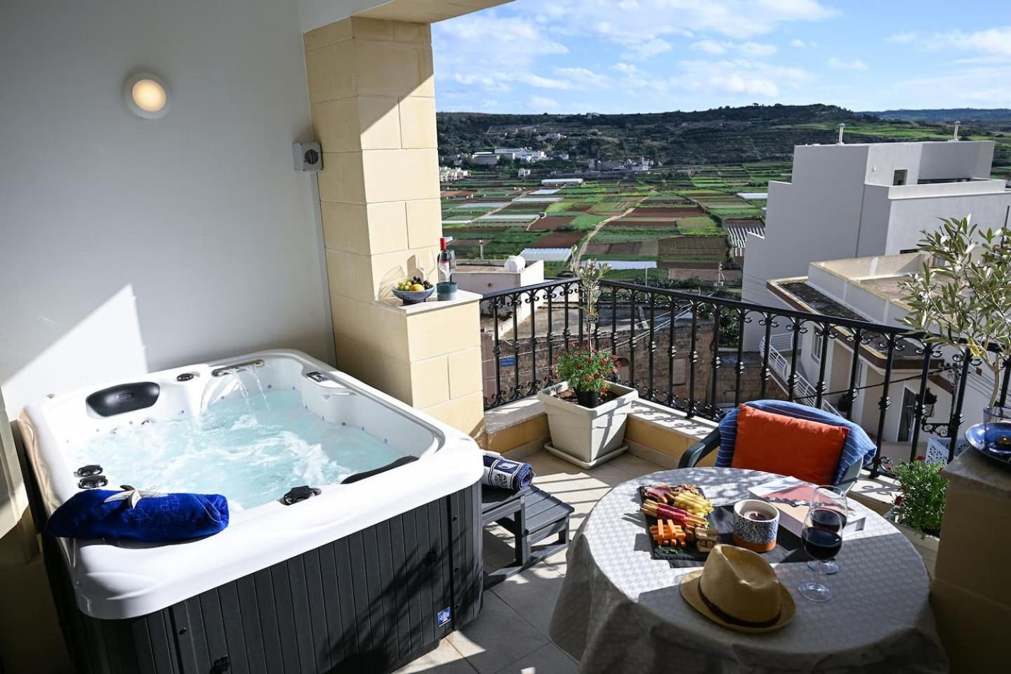 Fl 3 Ta'Lonza Luxury With Hot Tub By Homely Mellieha Exterior photo